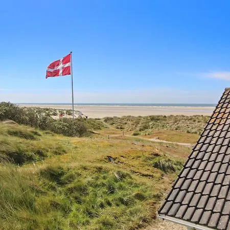 Wikar - 50m From The Sea By Interhome