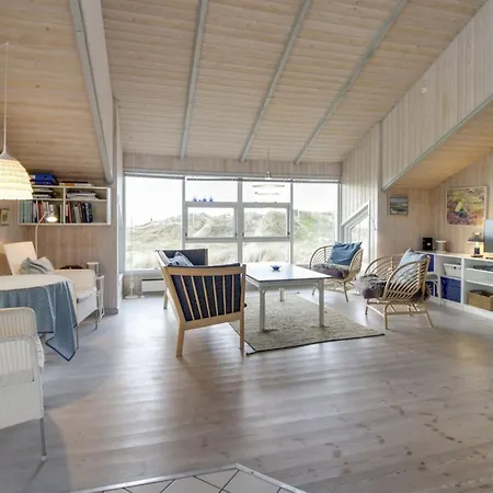 Wikar - 50m From The Sea By Interhome Nyaraló *