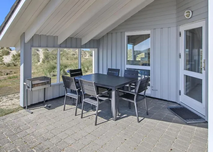 Wikar - 50m From The Sea By Interhome